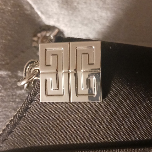 Givenchy Quilted Cosmetic Pouch - Picture 5 of 10